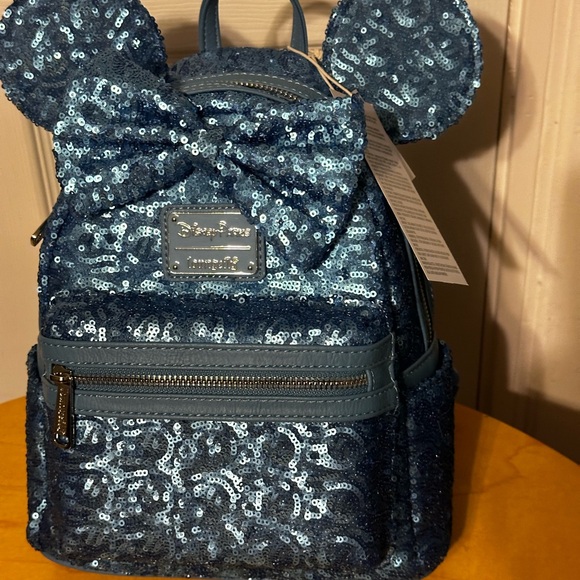 Disney Loungefly Backback Hydrangea Blue Sequin New - Picture 2 of 8